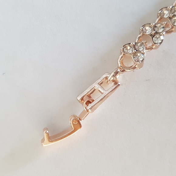 Cristal Gold Hearts Bracelet (7.5" Length) - Picture 9 of 10